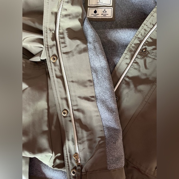Women Abercrombie & Fitch fleece lined water & wind resistant army green coat L - Picture 5 of 12